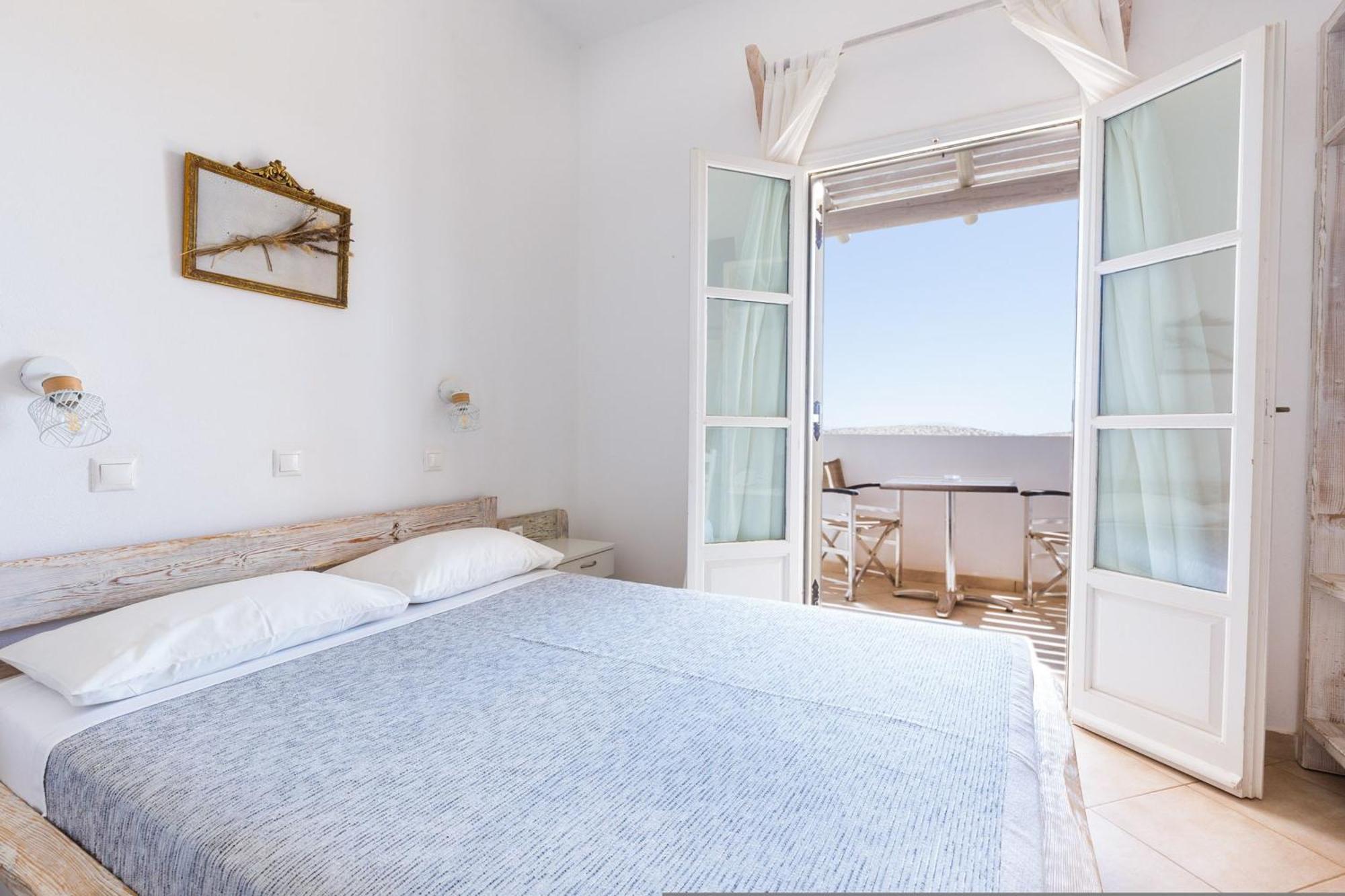 Harama Hotel Schinousa Schoinoussa Екстериор снимка