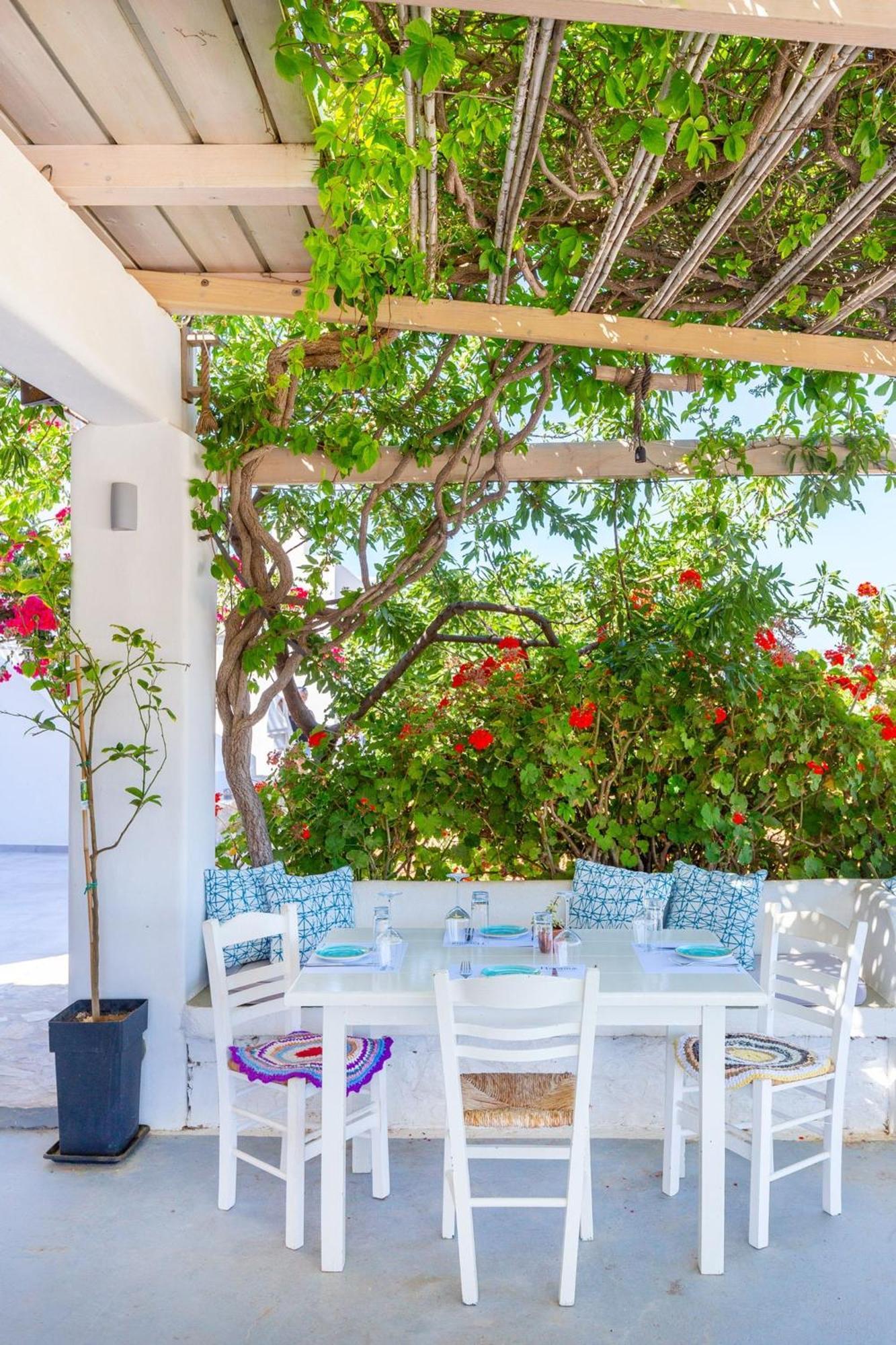 Harama Hotel Schinousa Schoinoussa Екстериор снимка
